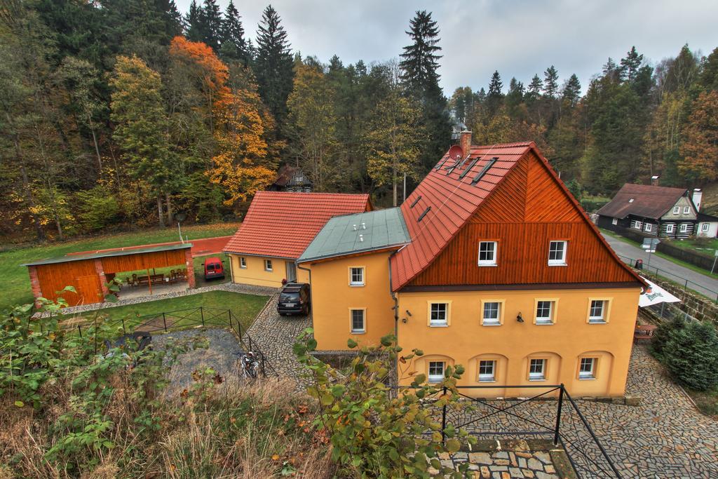 Penzion U Vyhlidky Chřibská Szoba fotó